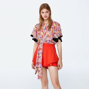 COPY - Zara red ruffle shorts - S